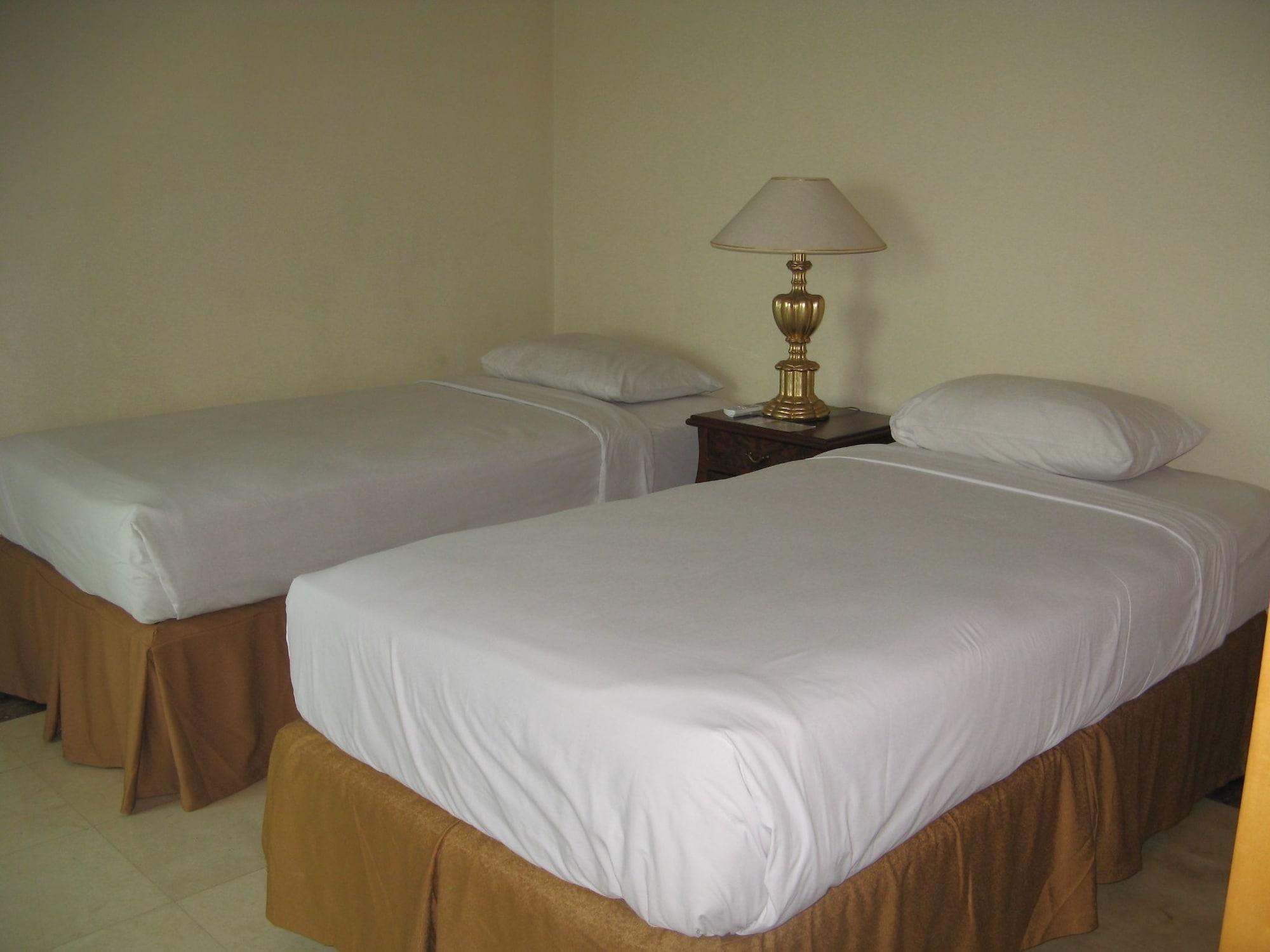 Batavia Hotel & Serviced Apartments Jakarta Luaran gambar