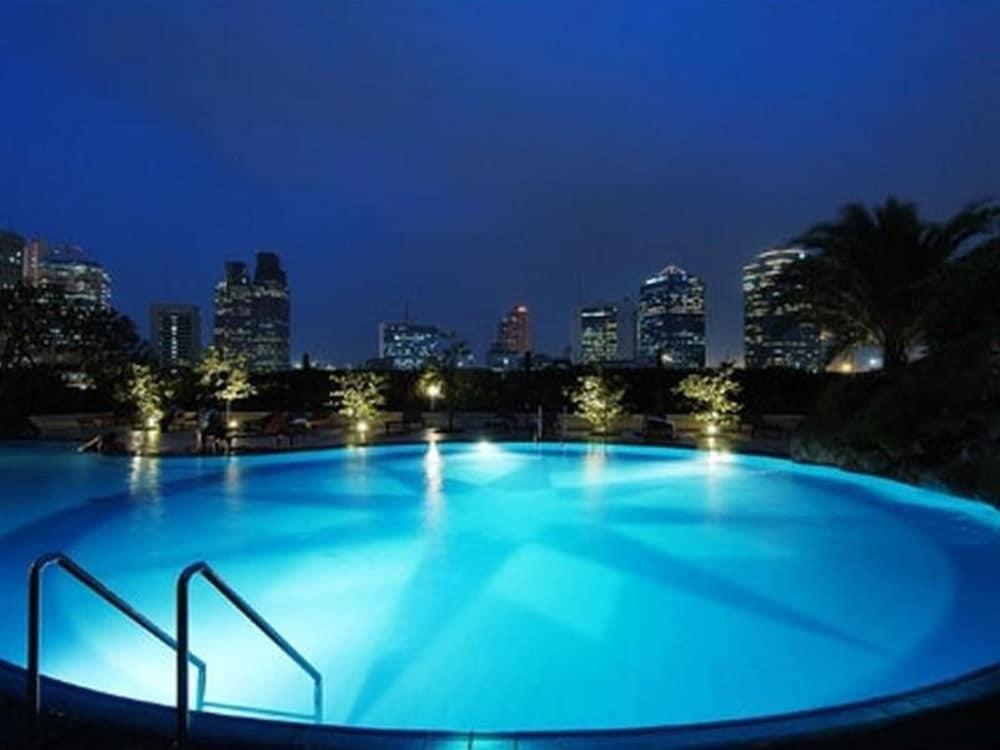 Batavia Hotel & Serviced Apartments Jakarta Luaran gambar