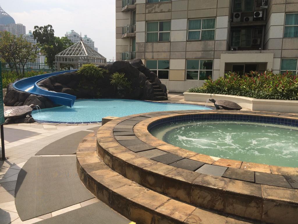 Batavia Hotel & Serviced Apartments Jakarta Luaran gambar