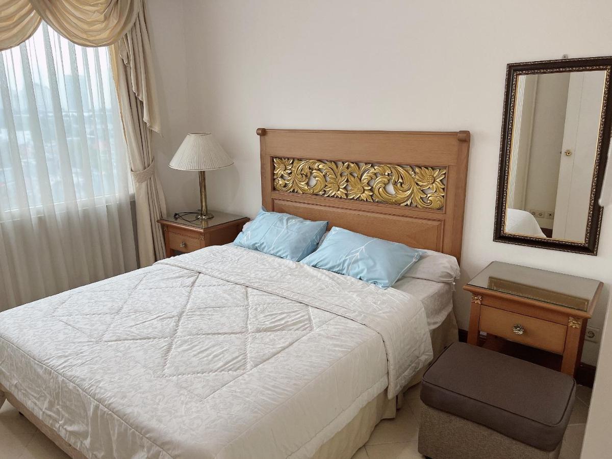Batavia Hotel & Serviced Apartments Jakarta Luaran gambar