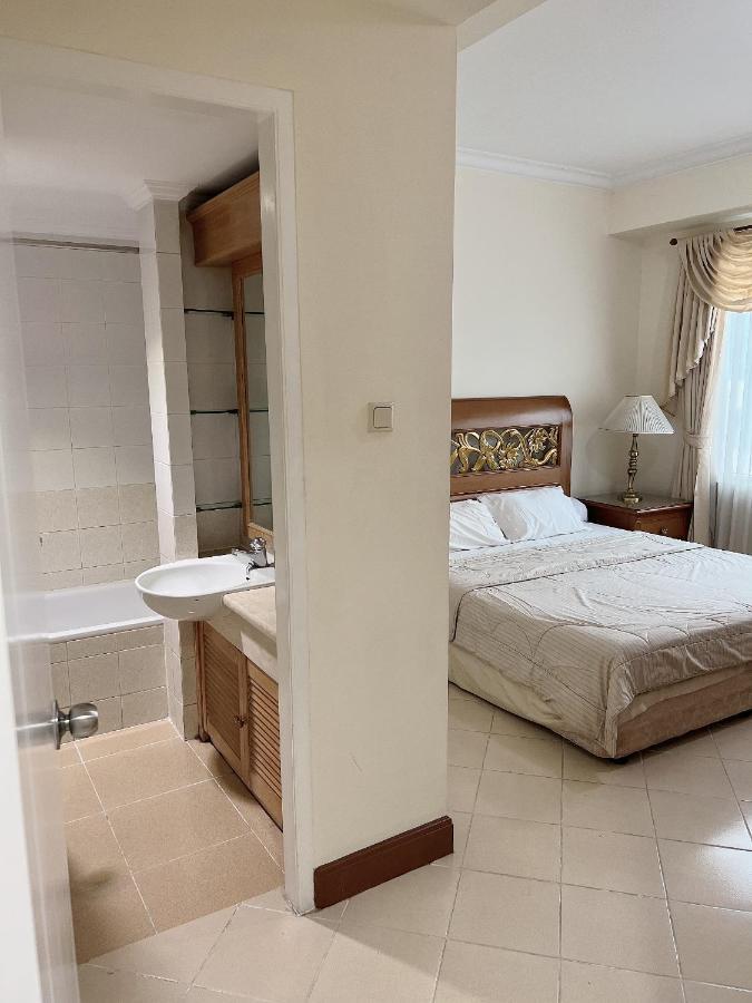 Batavia Hotel & Serviced Apartments Jakarta Luaran gambar
