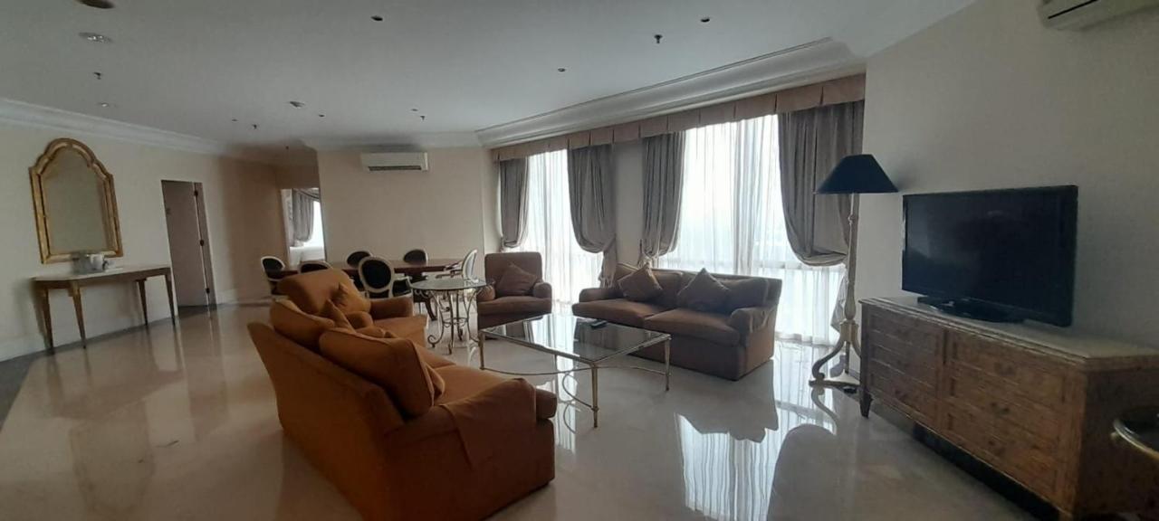 Batavia Hotel & Serviced Apartments Jakarta Luaran gambar