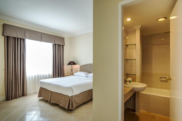 Batavia Hotel & Serviced Apartments Jakarta Luaran gambar
