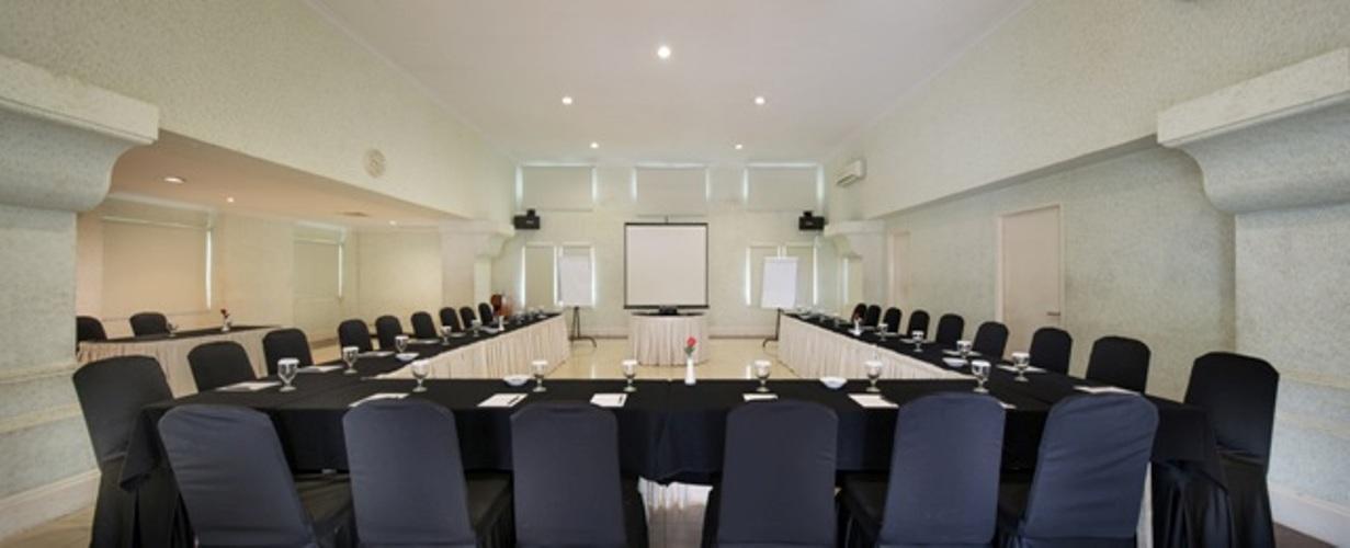 Batavia Hotel & Serviced Apartments Jakarta Luaran gambar