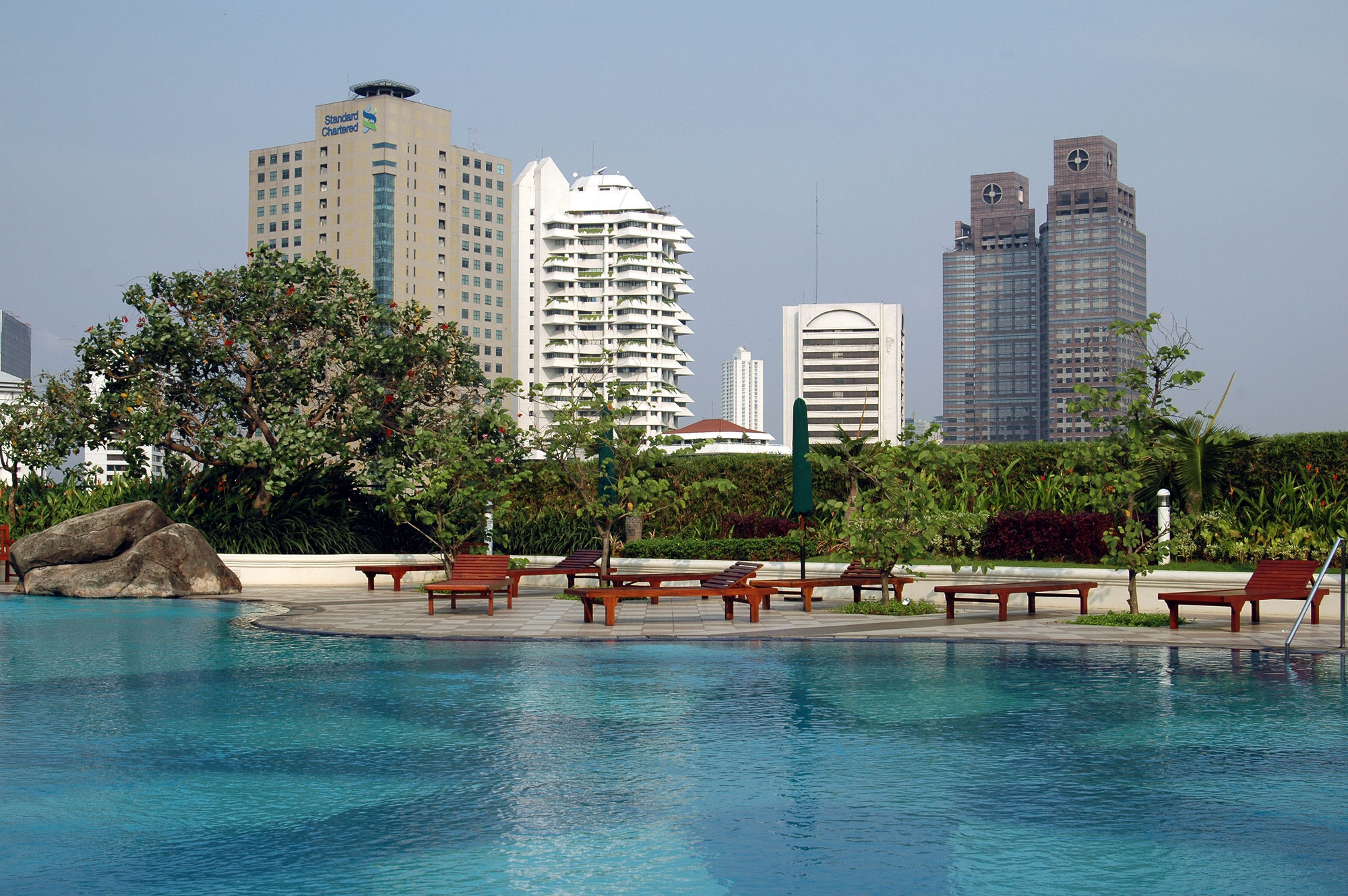 Batavia Hotel & Serviced Apartments Jakarta Luaran gambar